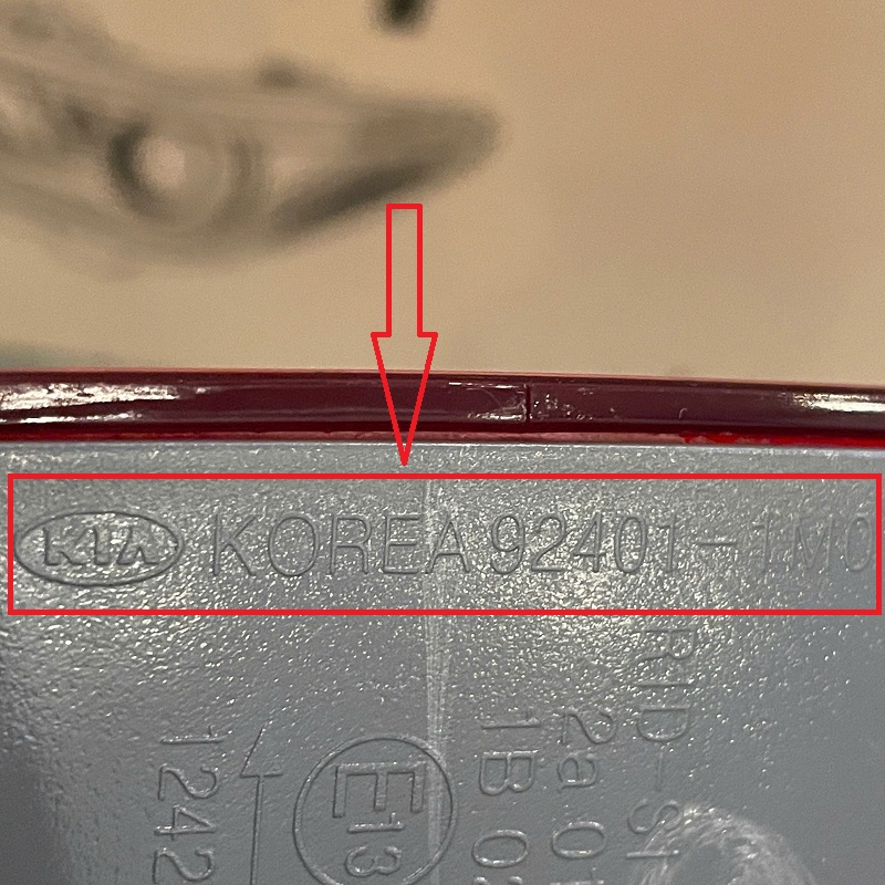 Den-hau-ngoai-Kia-Cerato-Forte-2009-2013-92401-1M000-chinh-hang