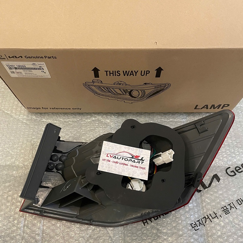 Den-hau-ngoai-Kia-Cerato-Forte-2009-2013-92401-1M000-chinh-hang3