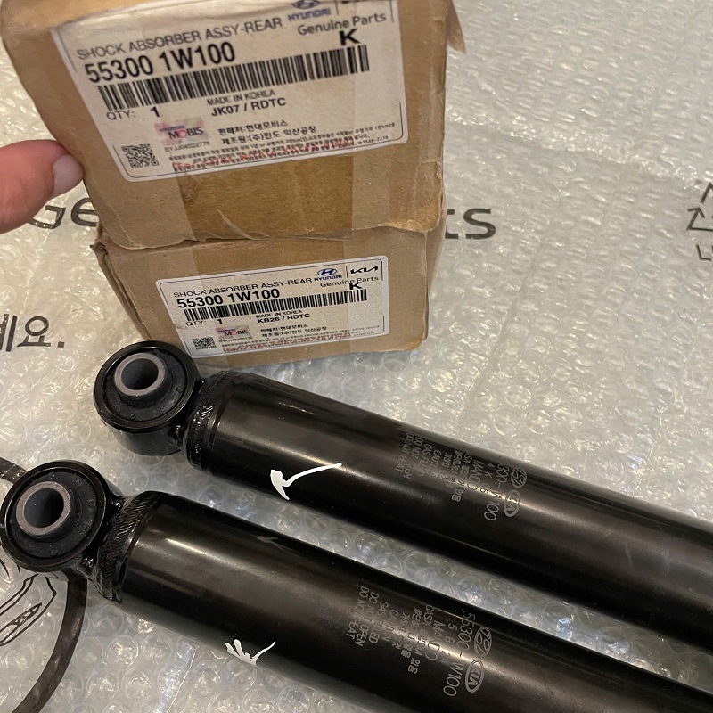 giam-xoc-sau-Kia-Cerato-Rio-Hyundai-Elantra-553001W100-chinh-hang