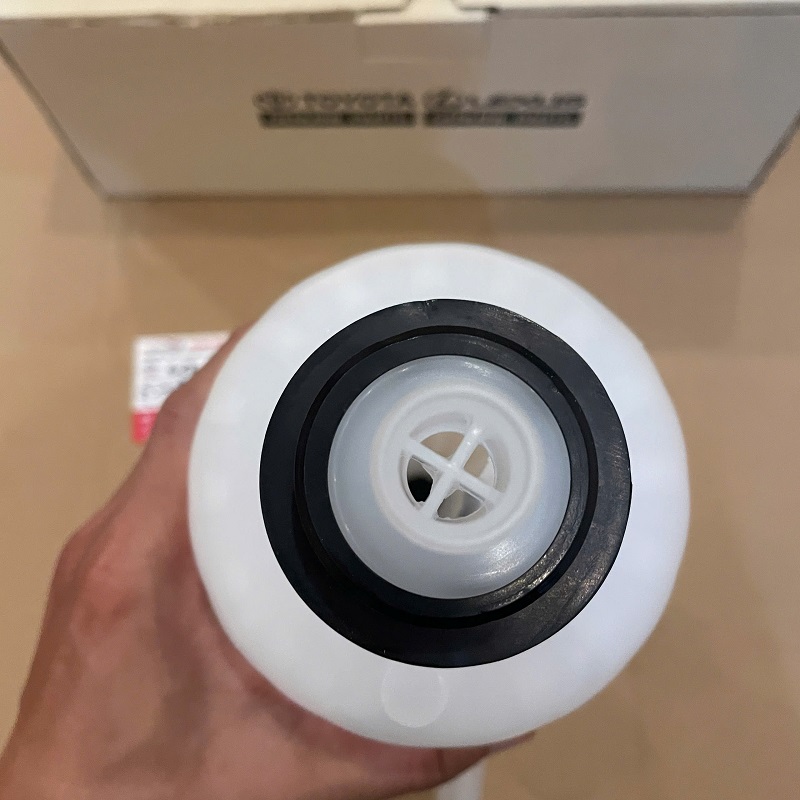 Binh-nuoc-phu-Toyota-Fortuner-may-dau-16470-0L010-chinh-hang5
