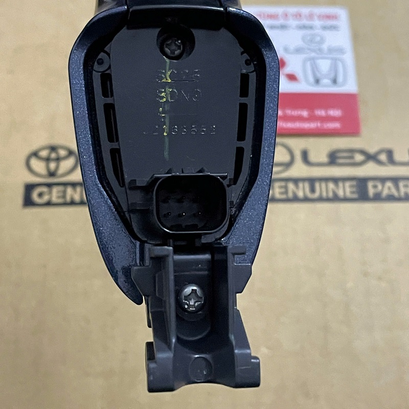 Tay-mo-cua-ngoai-truoc-LH-Toyota-Camry-2012-2018-69210-33120-J6-chinh-hang2